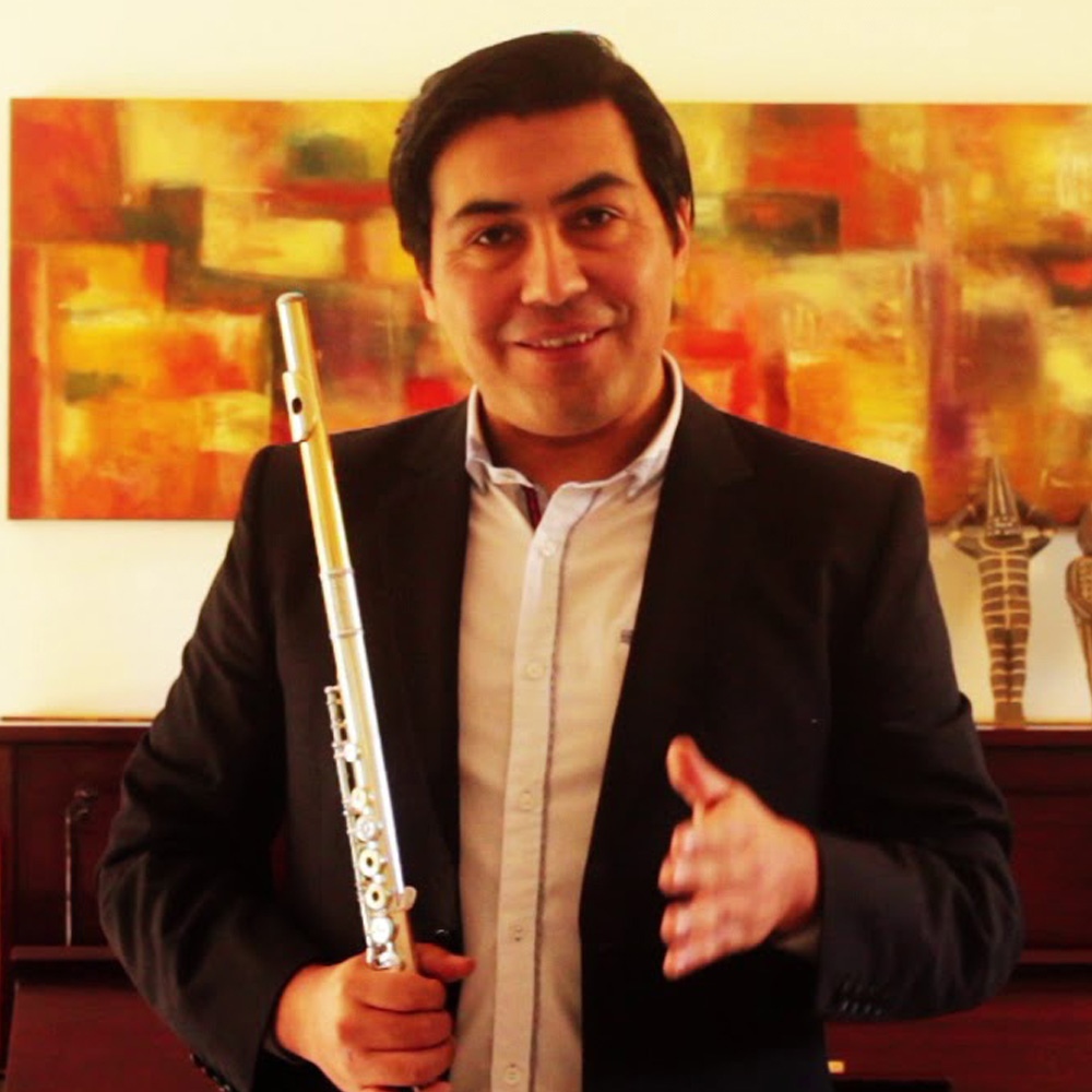 flautista con instrumento